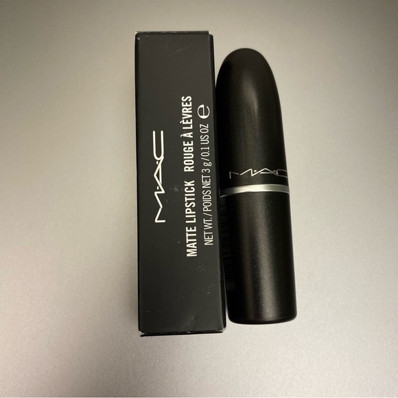 MAC “Flatter Me Fierce” Lipstick - Picture 2 of 12
